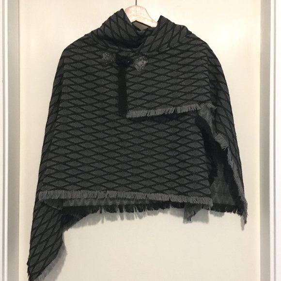 Vintage Jackets & Blazers - Vtg Black Diamond Knit Fringe Cape Cloak Ornate Kilt Pin Set Whimsigoth Gothic